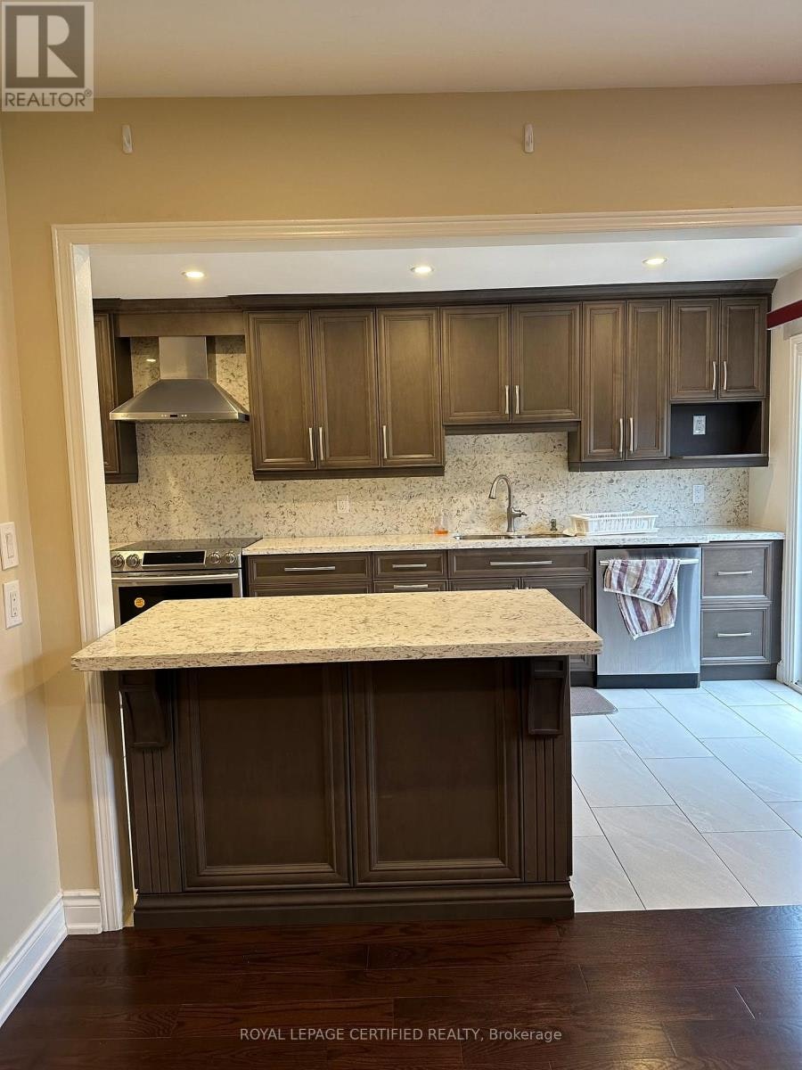 MAIN-210 Ecclestone Drive, Brampton, ON, L6X 3R1 - 4