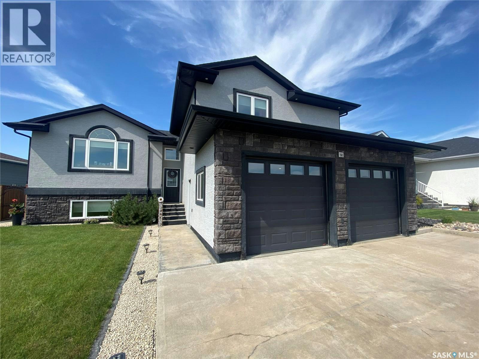 74 Madge Way, Yorkton, SK, S3N 0X2