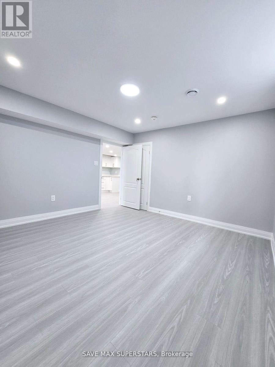 LOWER-201 Roy Mcdonald Drive, London, ON, N6L 0J1 - 11