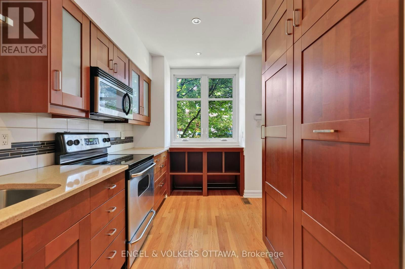 107-A Third Avenue, Ottawa, ON, K1S 2J7 - 7