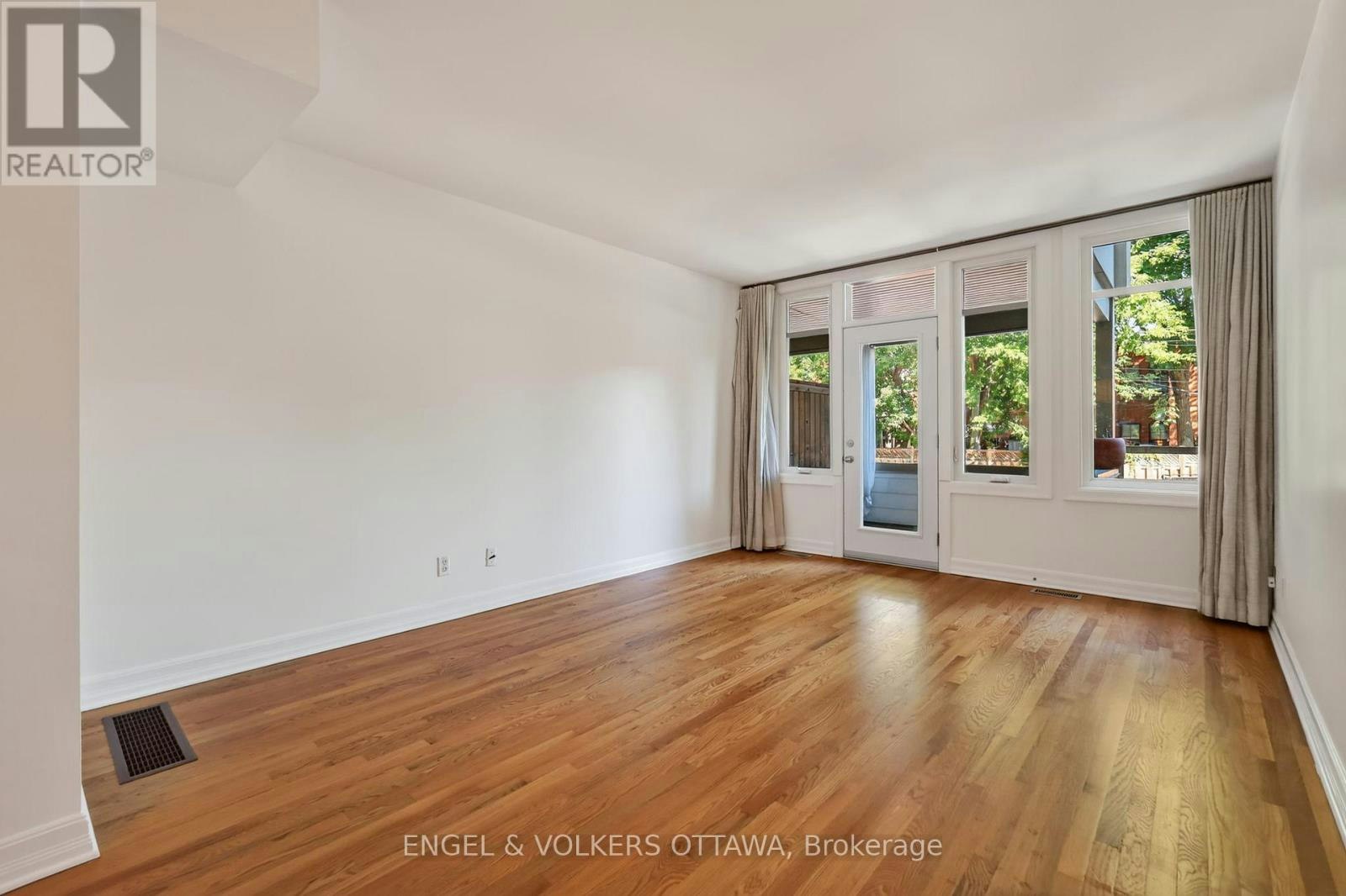 107-A Third Avenue, Ottawa, ON, K1S 2J7 - 12