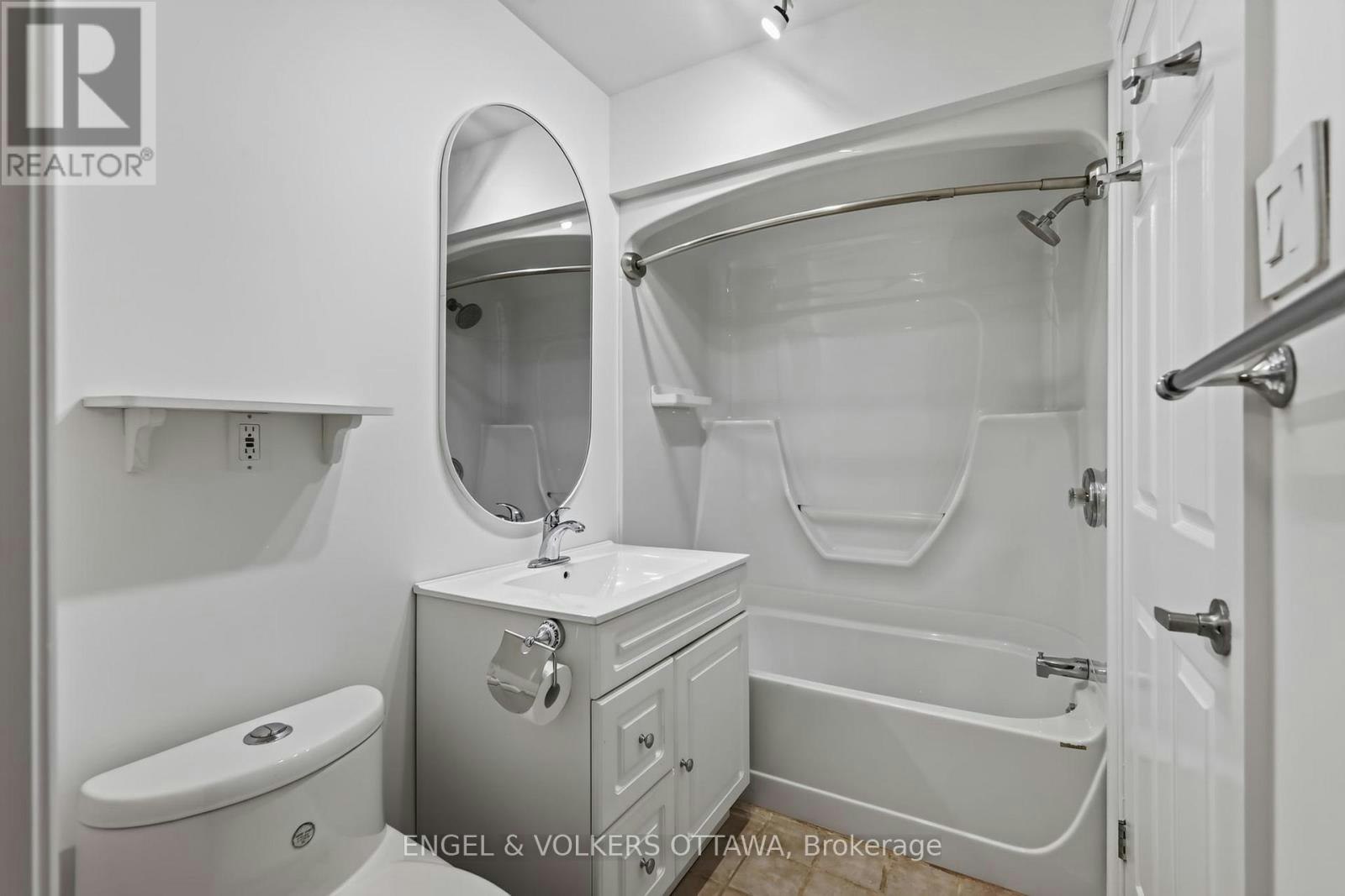 107-A Third Avenue, Ottawa, ON, K1S 2J7 - 26