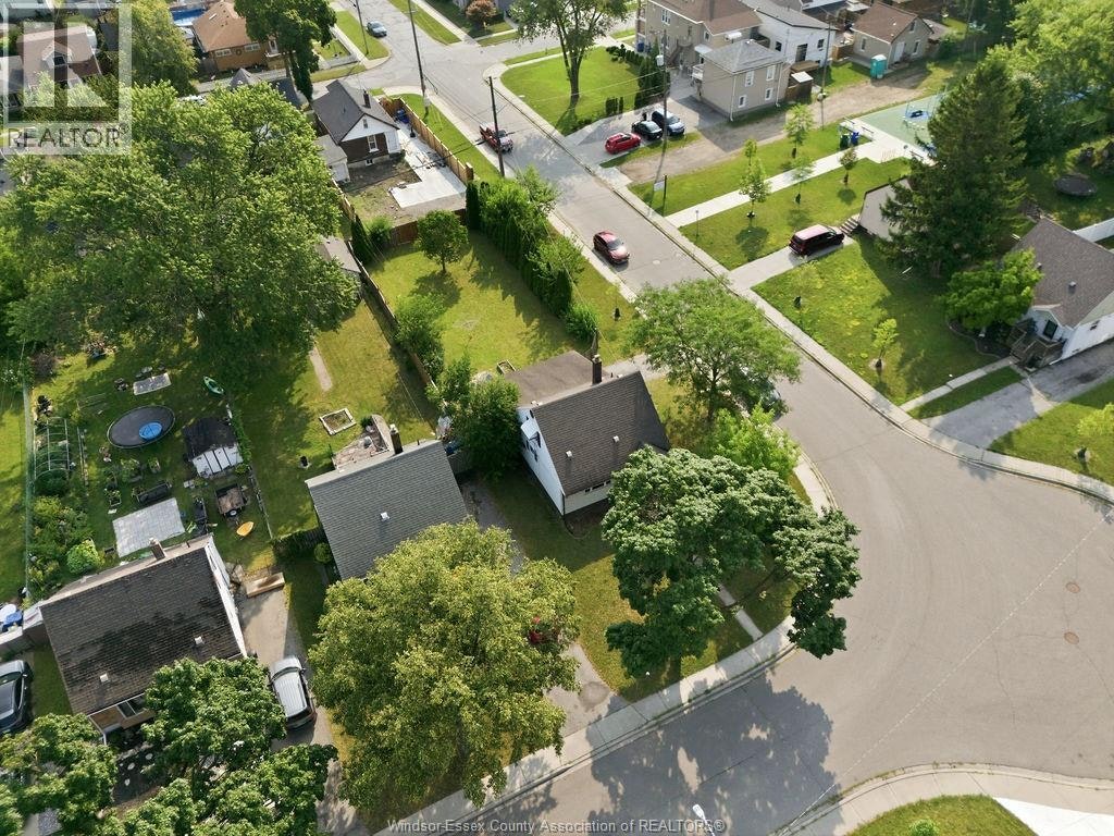 866 Francois Court, Windsor, ON, N8Y 3W4 - 43