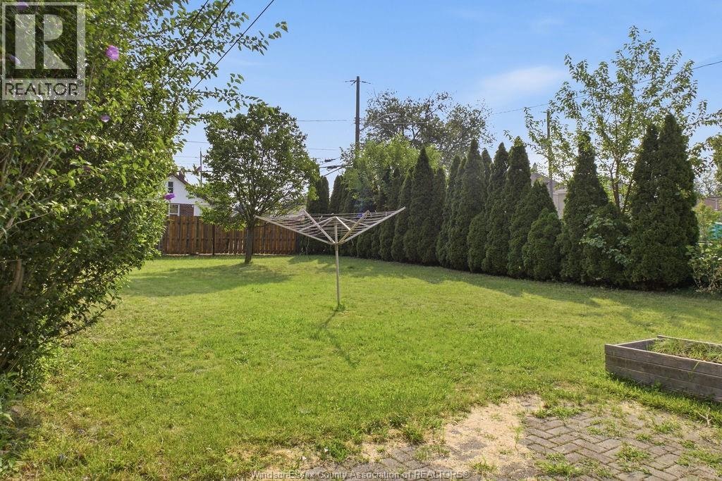 866 Francois Court, Windsor, ON, N8Y 3W4 - 36