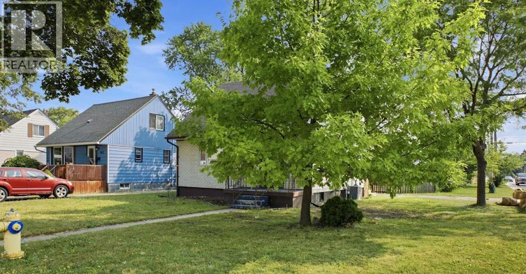 866 Francois Court, Windsor, ON, N8Y 3W4 - 3