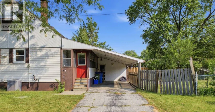 866 Francois Court, Windsor, ON, N8Y 3W4 - 4