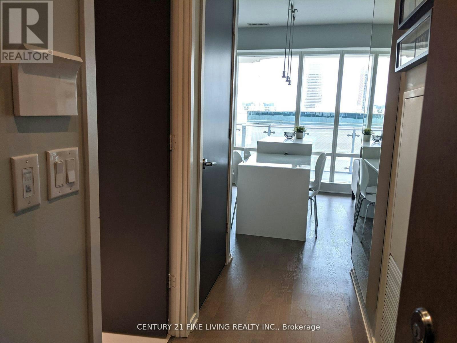 2002-1 Bloor Street E, Toronto, ON, M4W 0A8 - 10