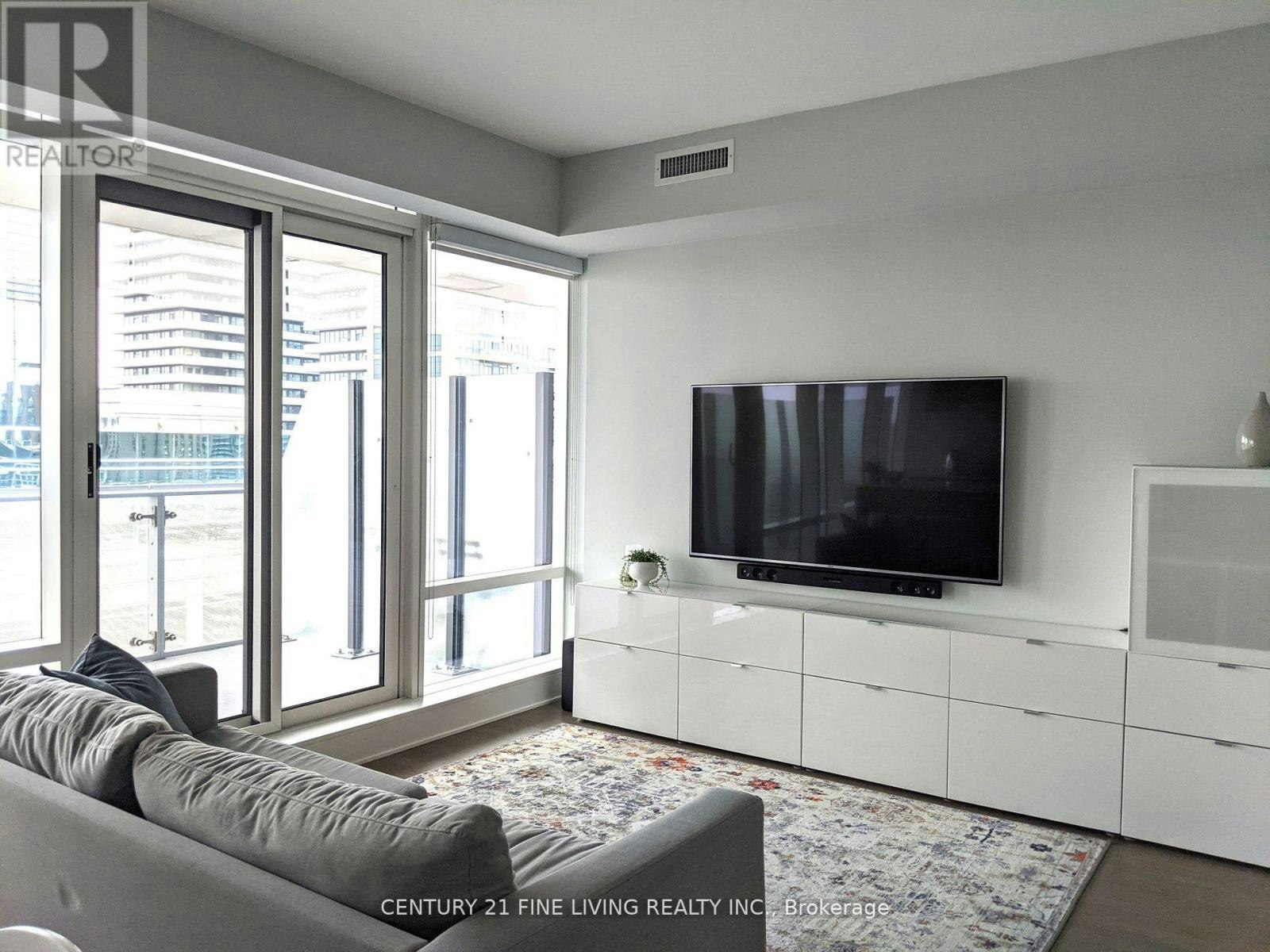 2002-1 Bloor Street E, Toronto, ON, M4W 0A8 - 2