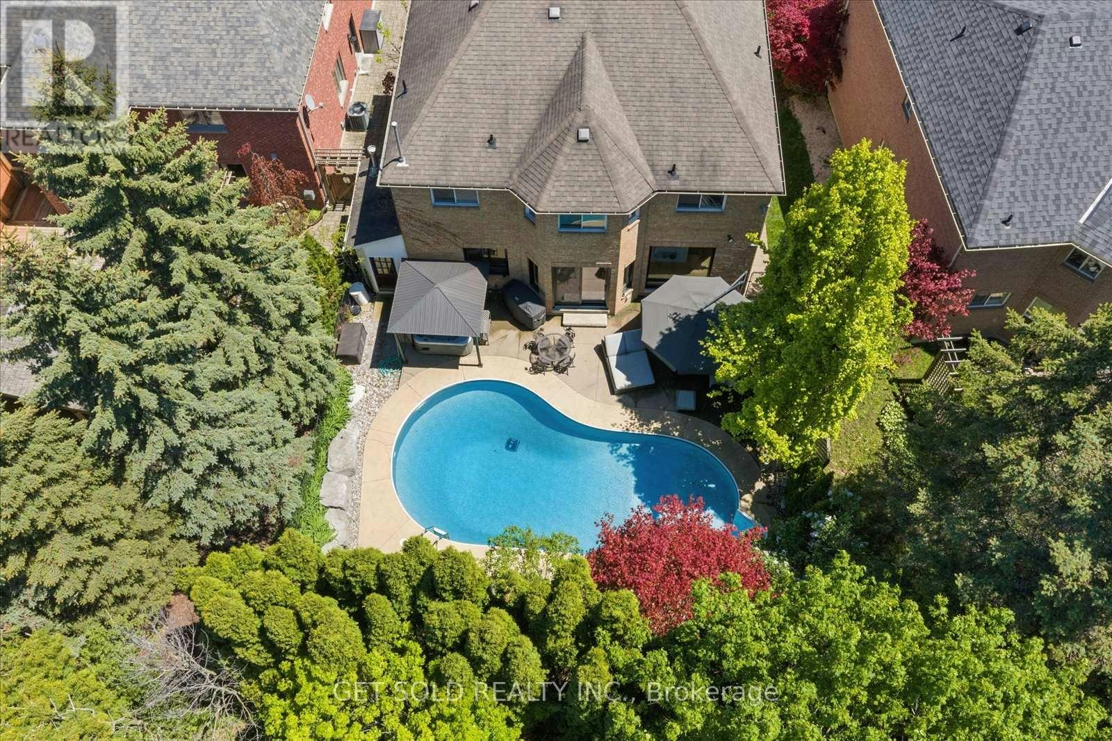 64 Spence Drive, Aurora, ON, L4G 6M6