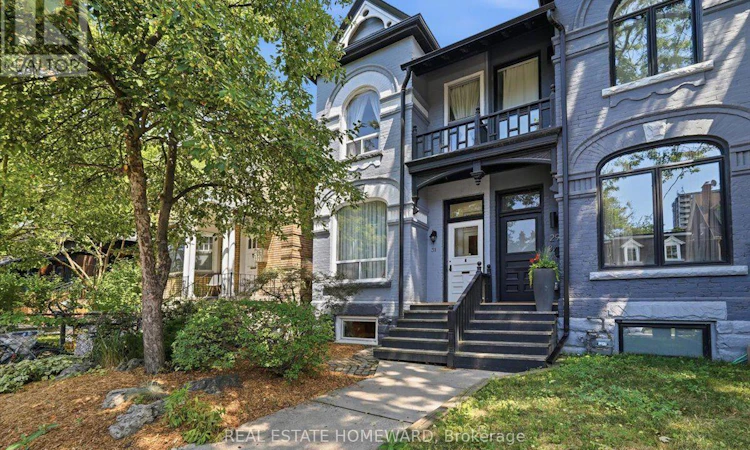 31 Sorauren Avenue