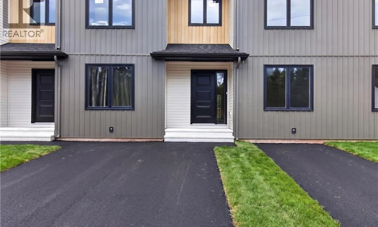 168 Des Eleves Street