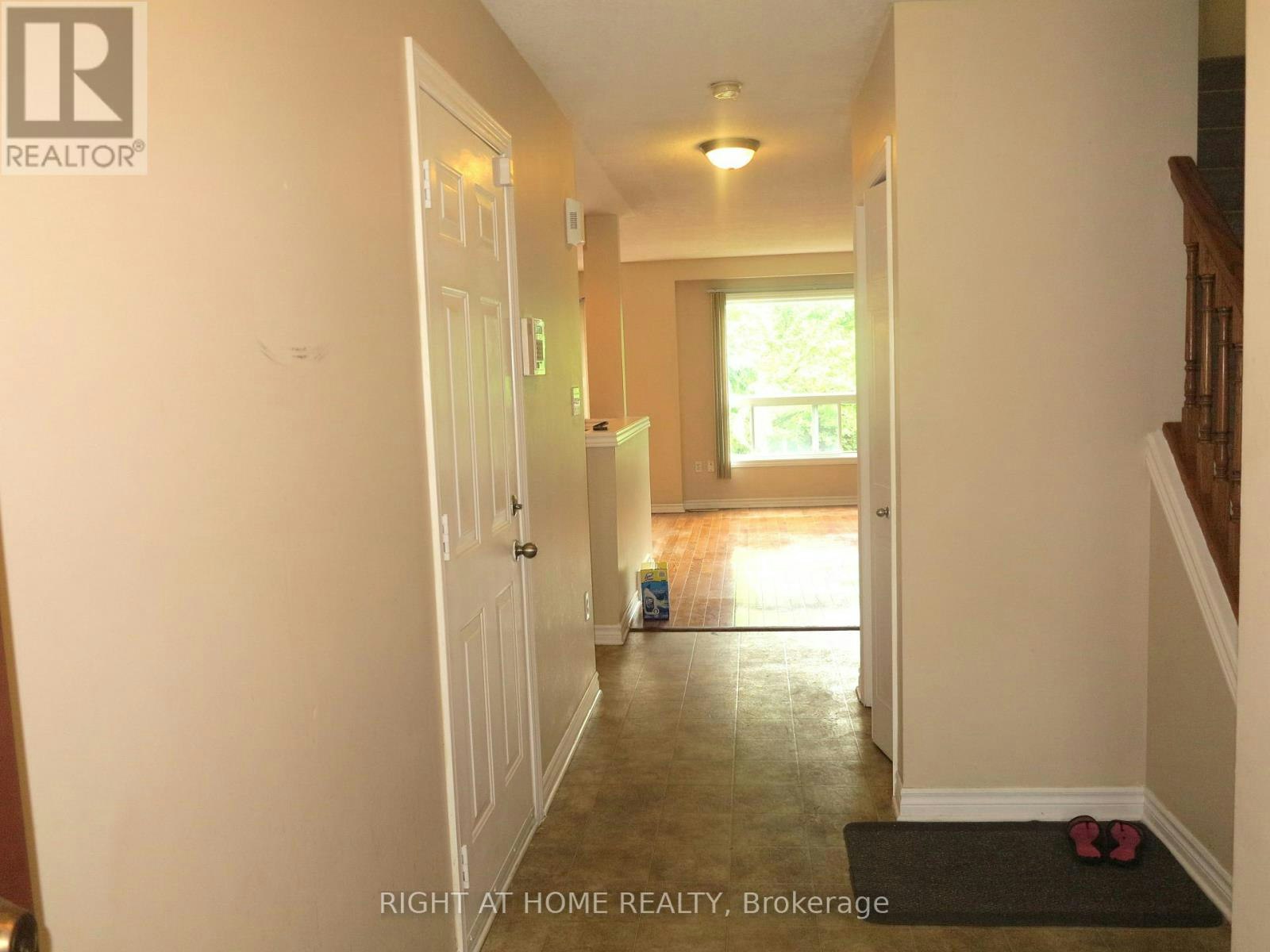 692 Oakcrossing Road, London, ON, N6H 5V9 - 2