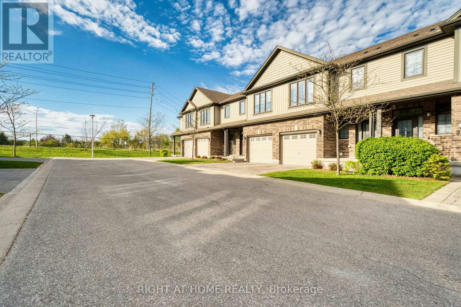 16-1030 Oakcrossing Gate, London, ON, N6H 0H1 - 2
