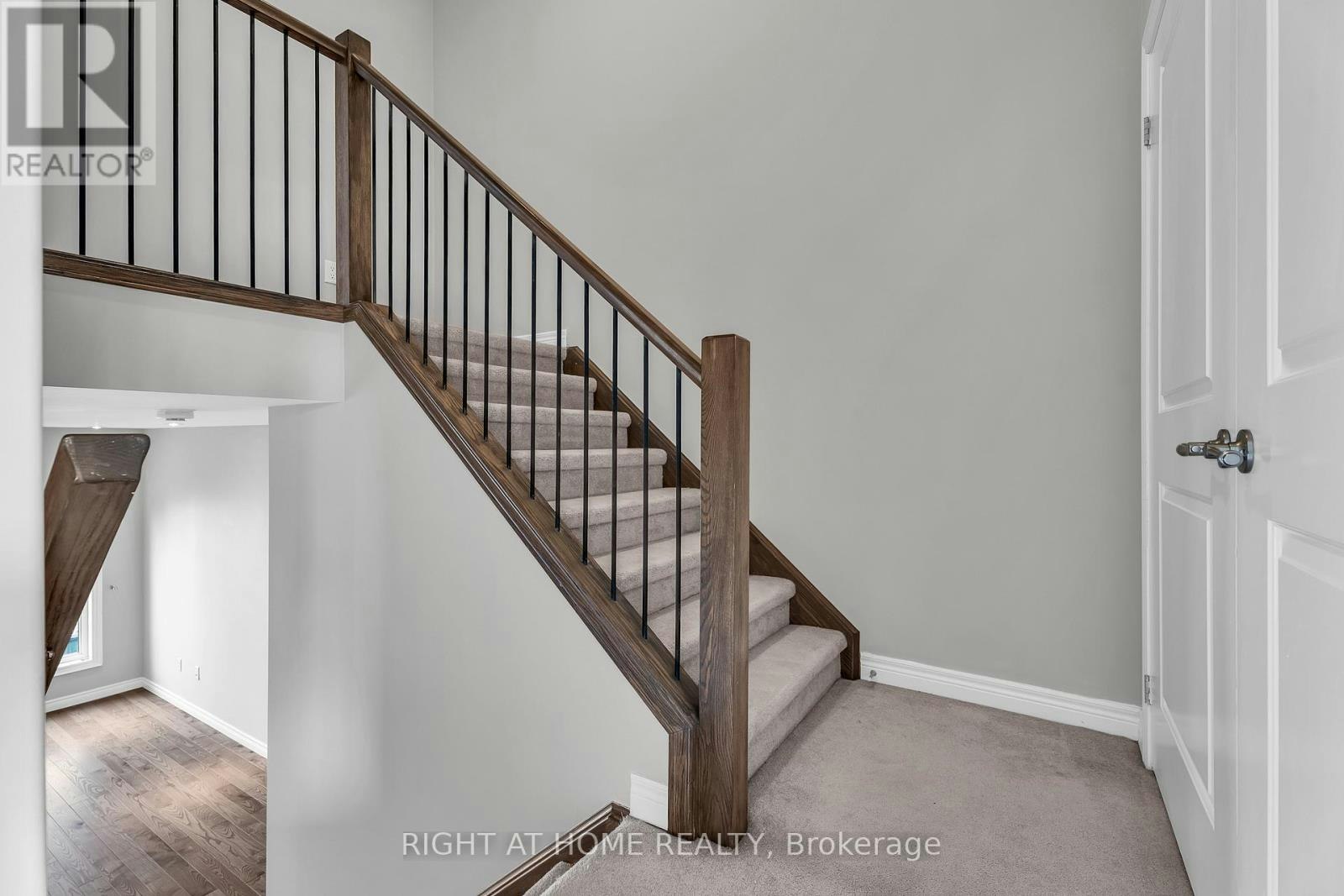16-1030 Oakcrossing Gate, London, ON, N6H 0H1 - 16
