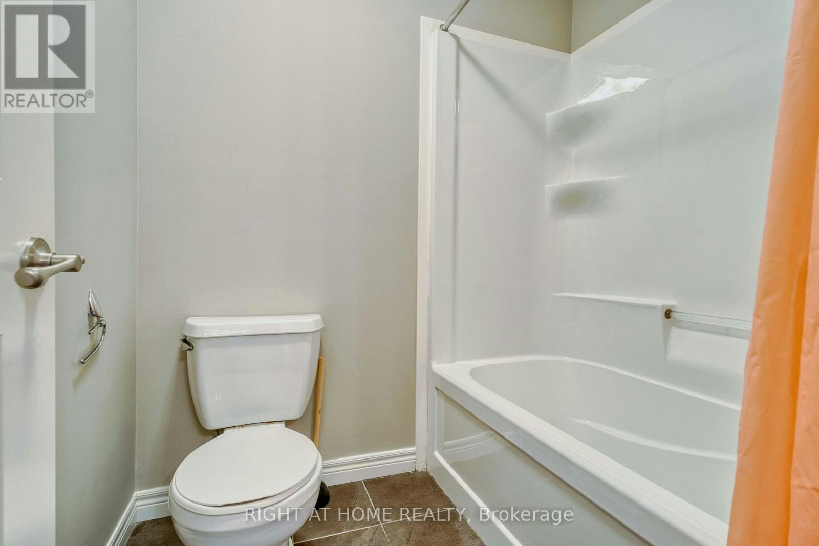 16-1030 Oakcrossing Gate, London, ON, N6H 0H1 - 25