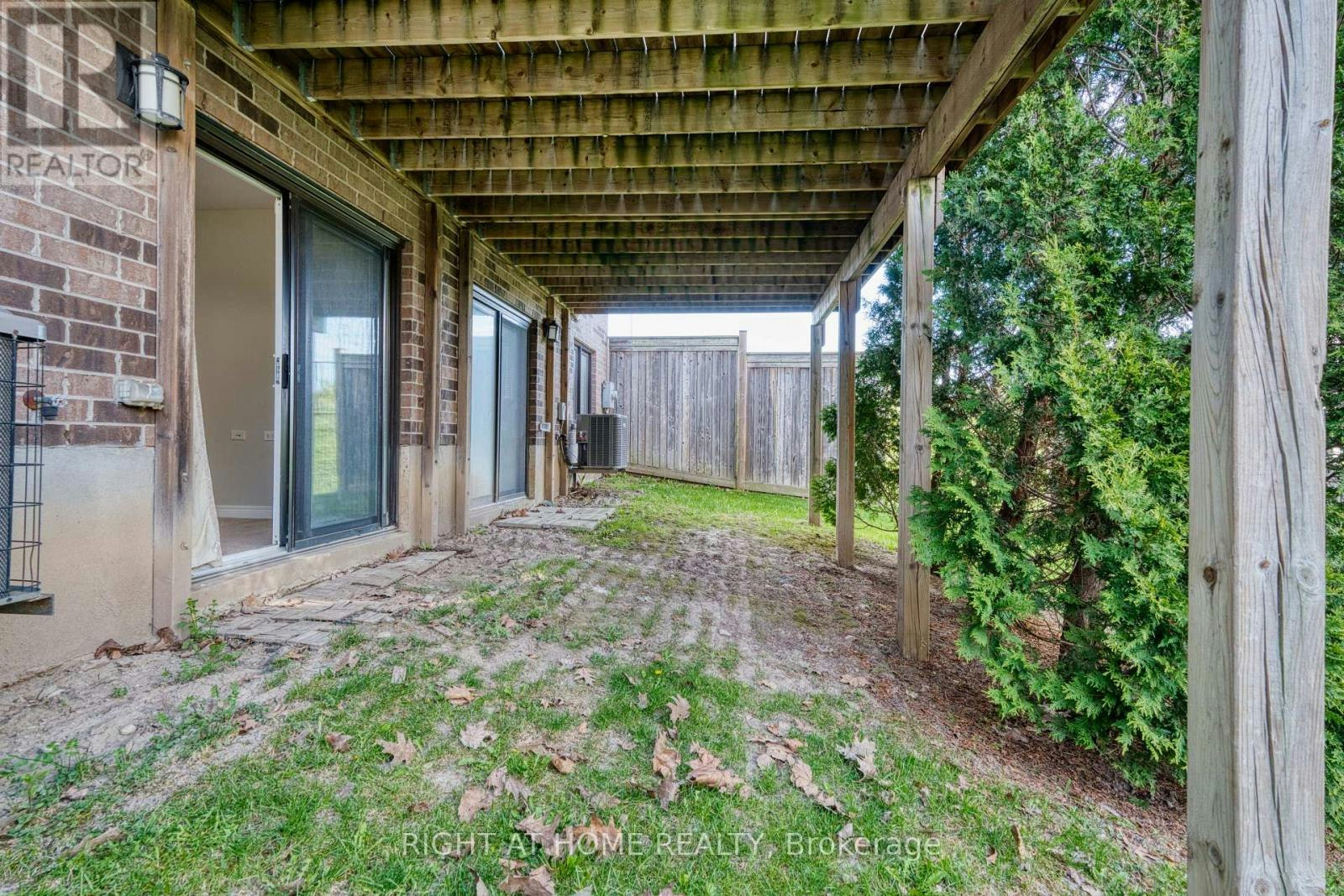 16-1030 Oakcrossing Gate, London, ON, N6H 0H1 - 34