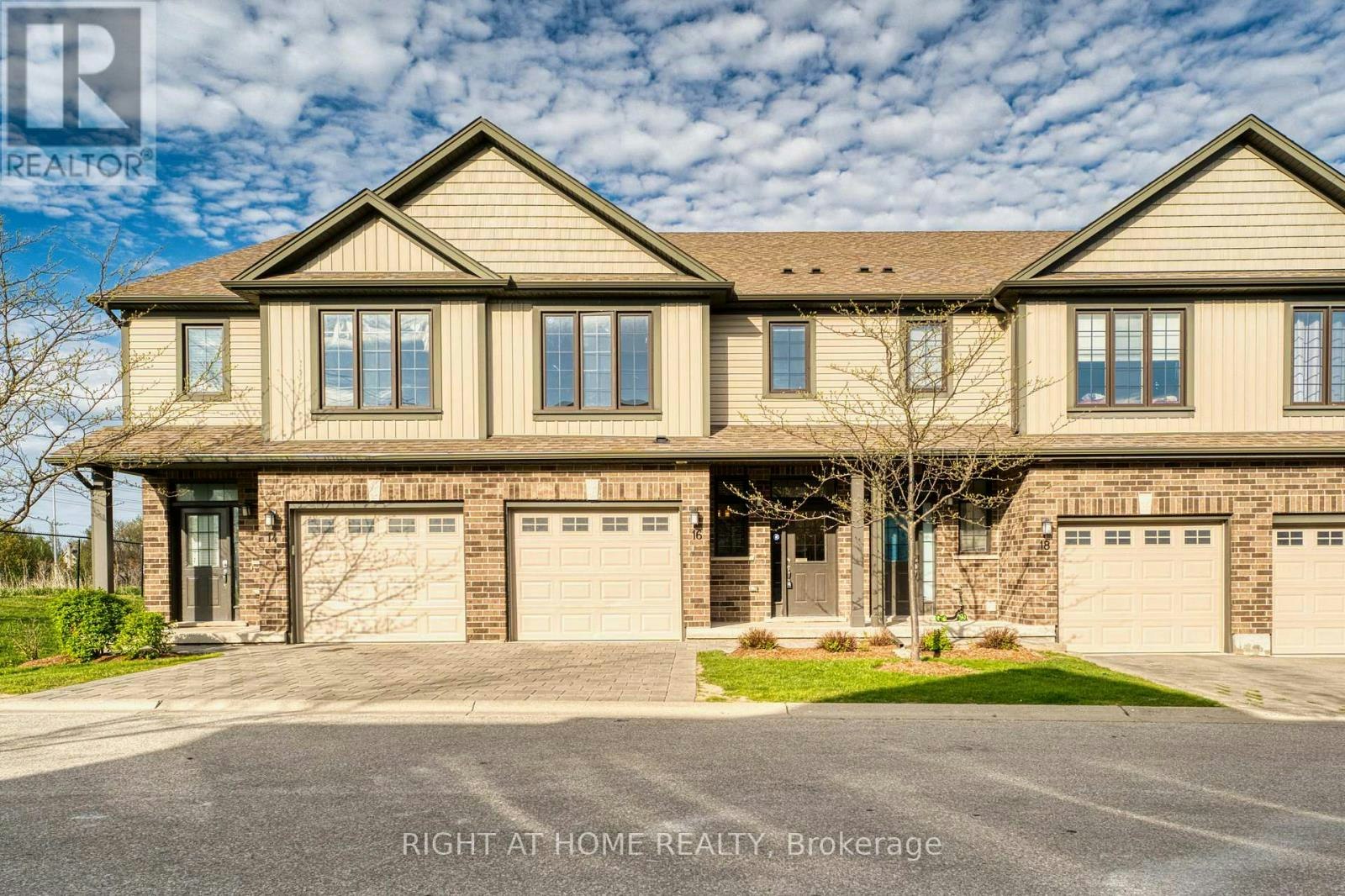 16-1030 Oakcrossing Gate, London, ON, N6H 0H1