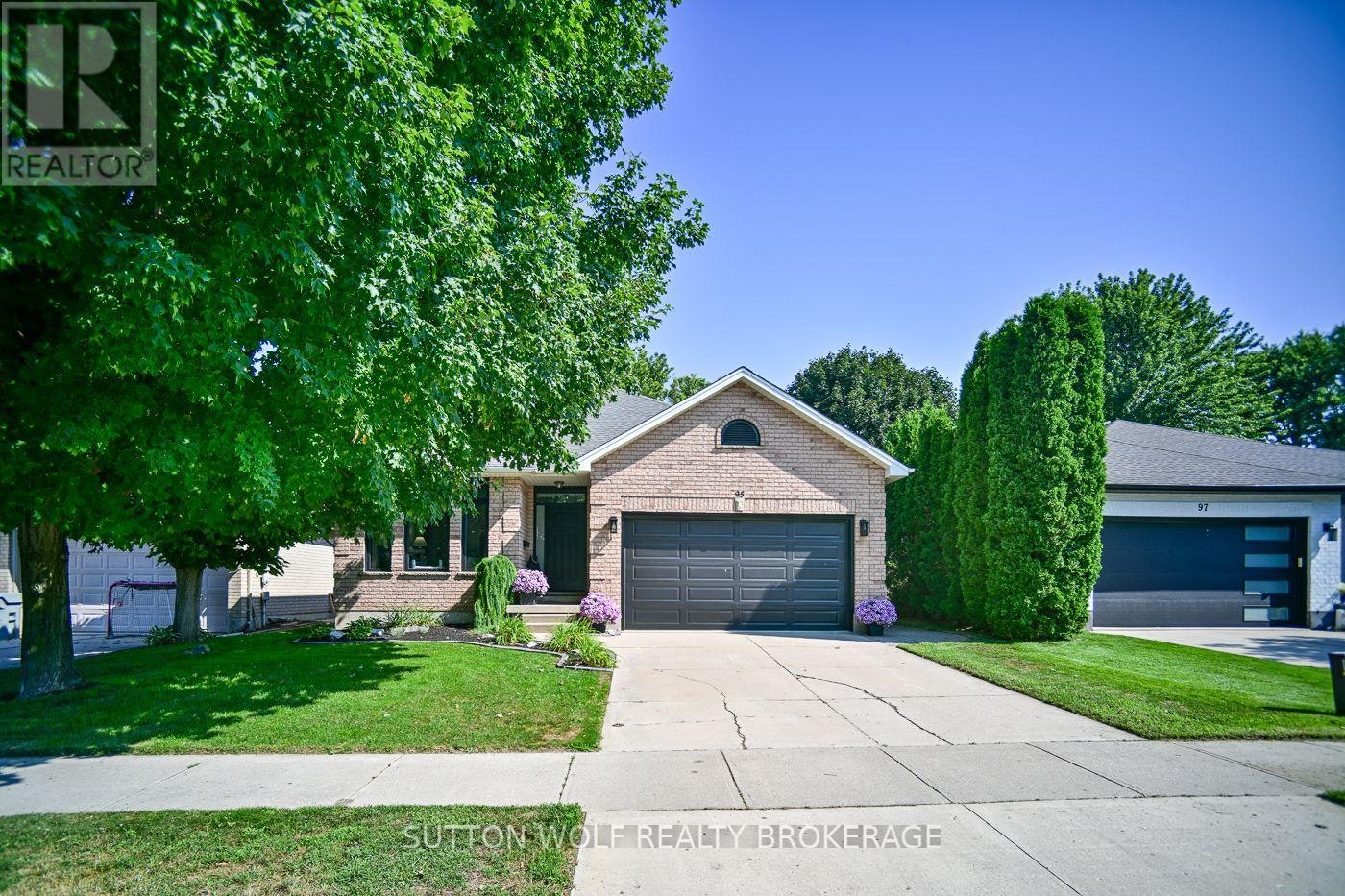 95 Middlesex Drive, Strathroy, ON, N7G 4G5