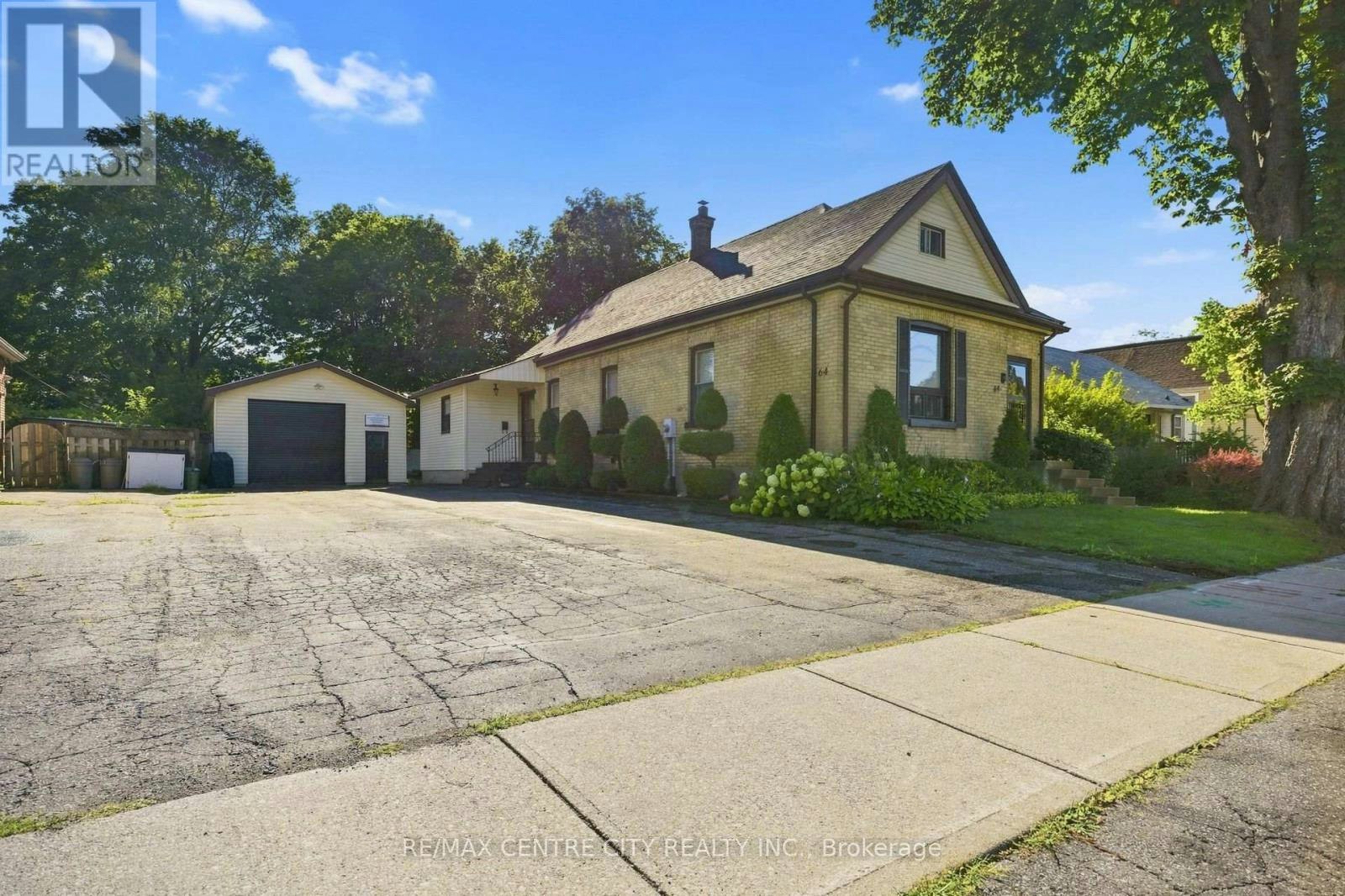 64 Linwood Street, London, ON, N5Y 1W2