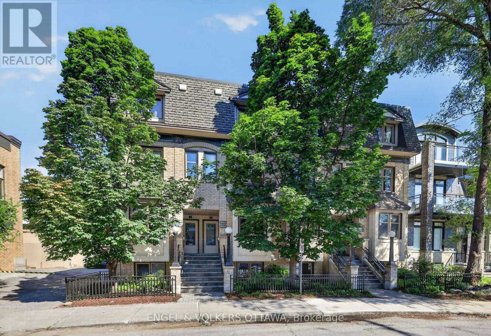 107-A Third Avenue, Ottawa, ON, K1S 2J7