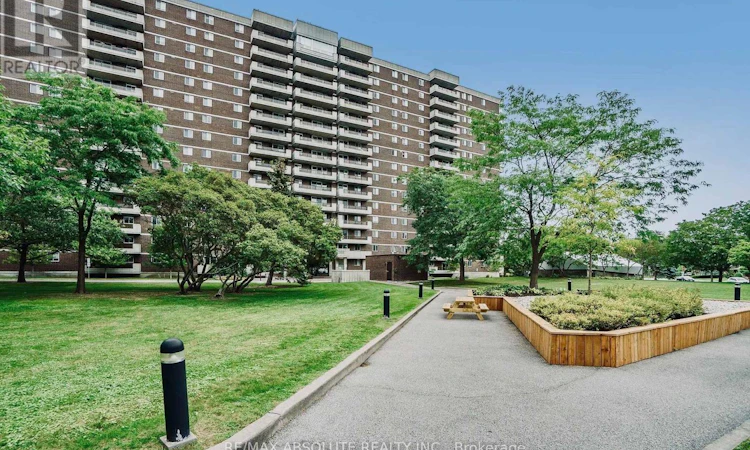 1208-1705 Playfair Drive