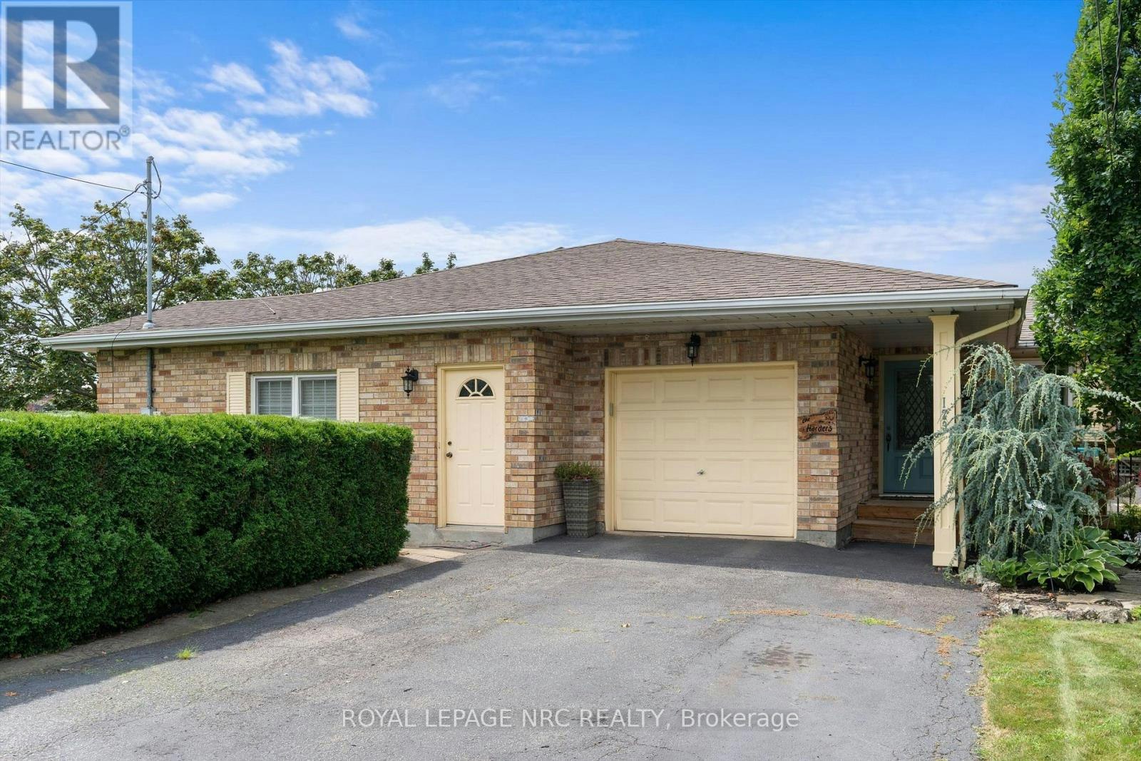 123 A B First Street Louth, St. Catharines, ON, L2R 0C9