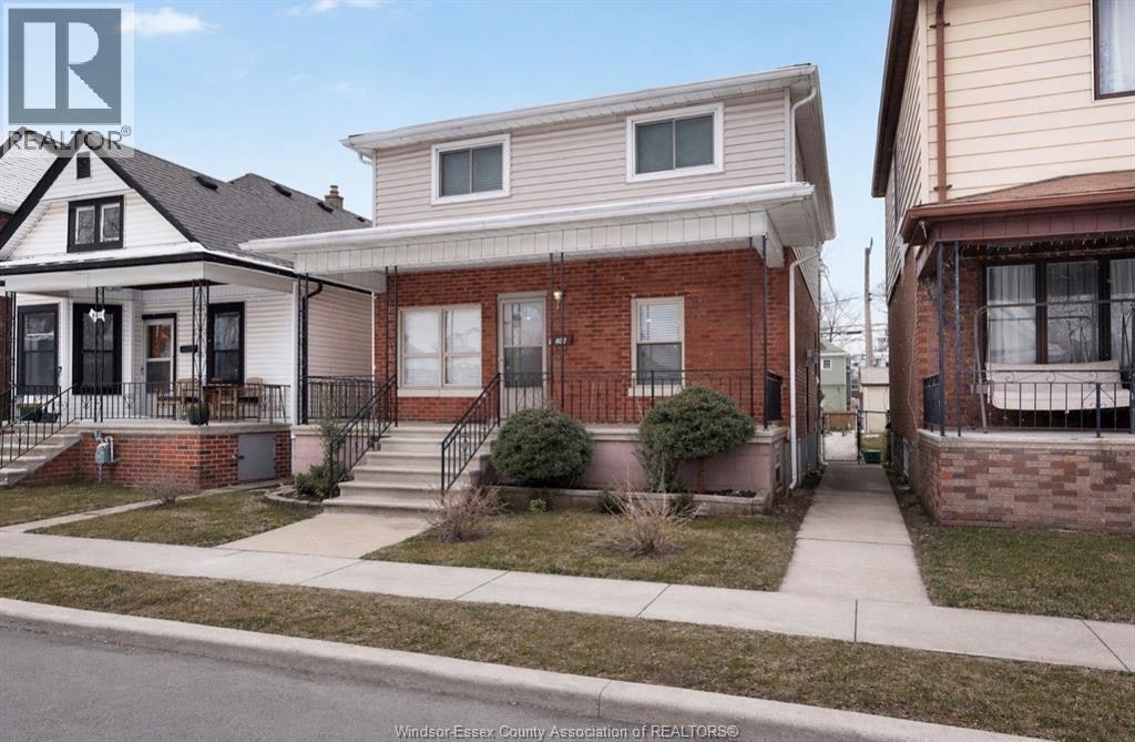 MAIN-907 Gladstone Avenue, Windsor, ON, N9A 2R5