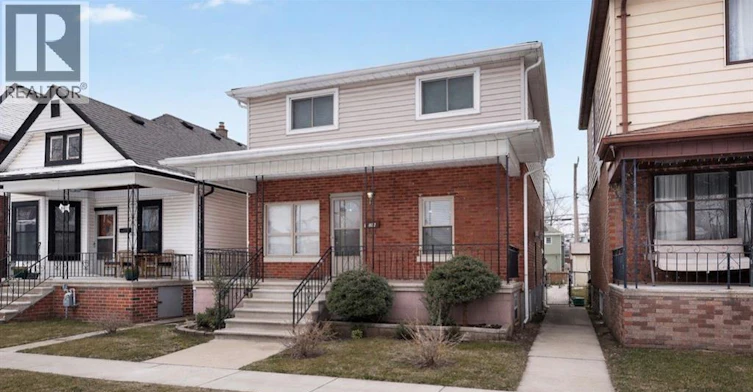 MAIN-907 Gladstone Avenue, Windsor, ON, N9A 2R5