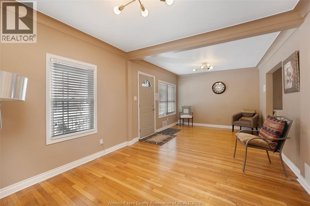 MAIN-907 Gladstone Avenue, Windsor, ON, N9A 2R5 - 4