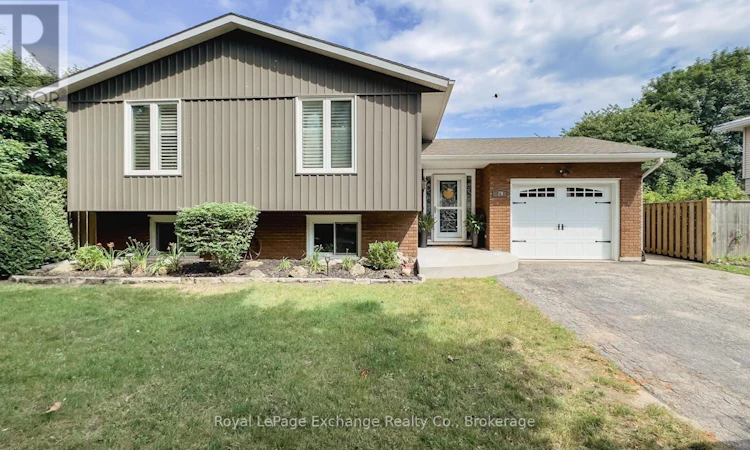 29 Anne Marie Crescent