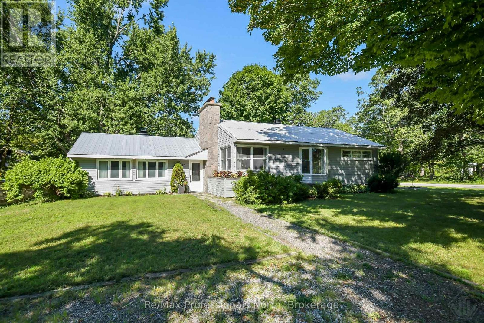 775 Muskoka Beach Road, Gravenhurst, ON, P1P 1A7