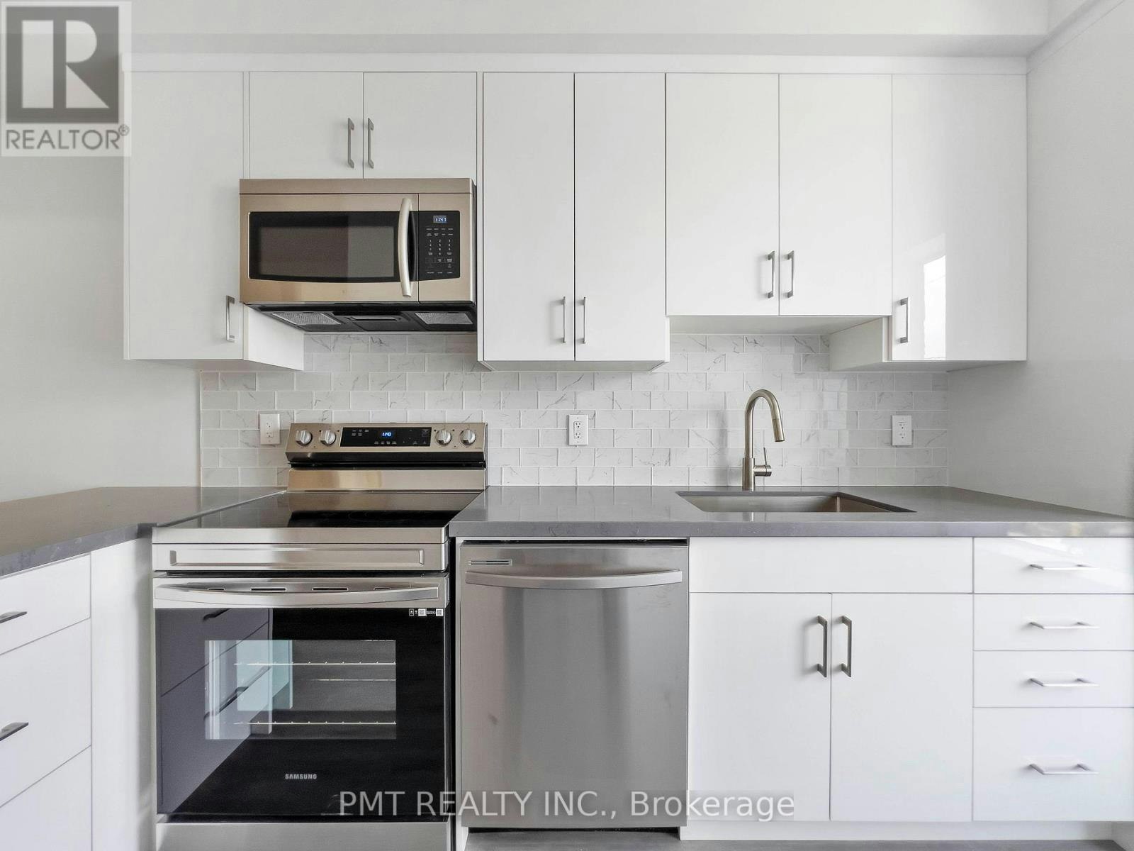 1FM-531 Delaware Avenue N, Toronto, ON, M6H 2V3 - 2