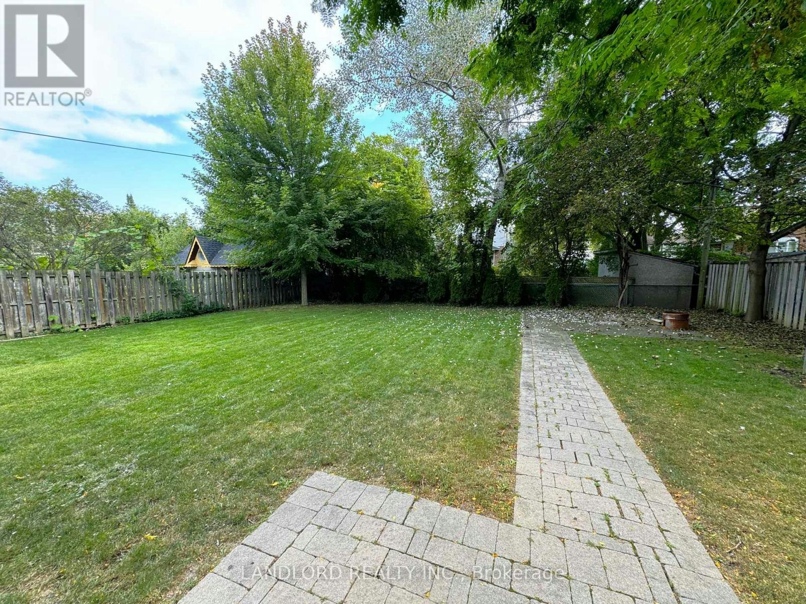 5 Lanbrooke Avenue, Toronto, ON, M2R 2C5 - 12