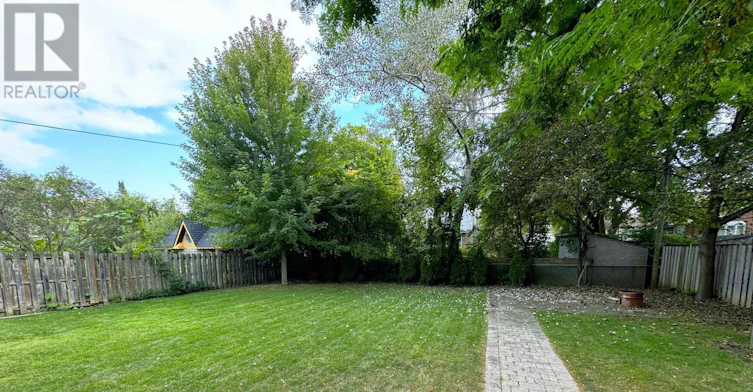 5 Lanbrooke Avenue, Toronto, ON, M2R 2C5 - 12