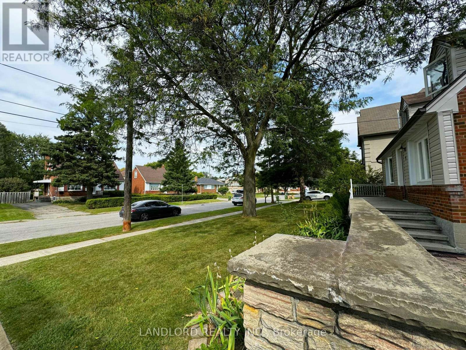 5 Lanbrooke Avenue, Toronto, ON, M2R 2C5 - 16