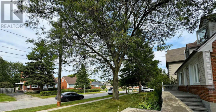 5 Lanbrooke Avenue, Toronto, ON, M2R 2C5 - 16