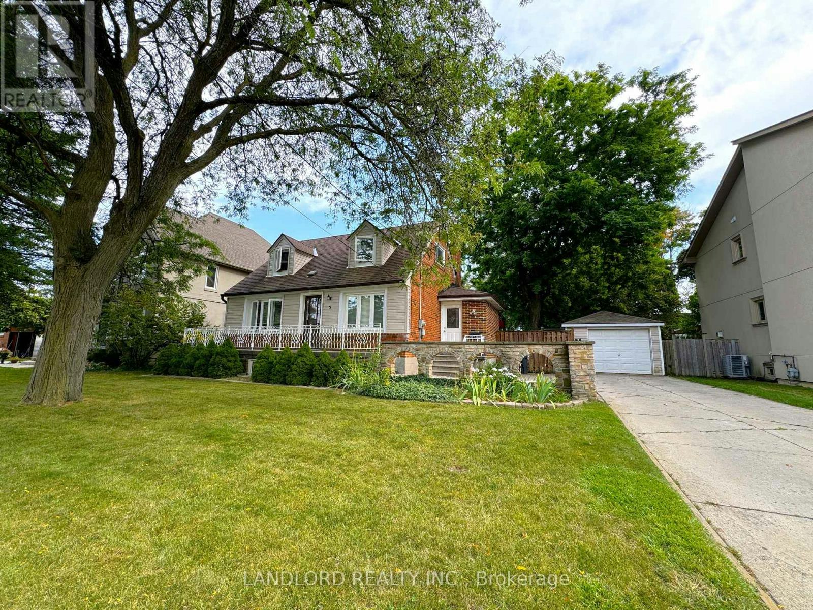 5 Lanbrooke Avenue, Toronto, ON, M2R 2C5 - 18