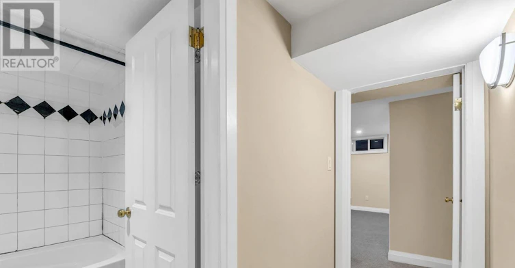 LOWER Level 5 Killarney Road, Toronto, ON, M5P 1L7 - 9