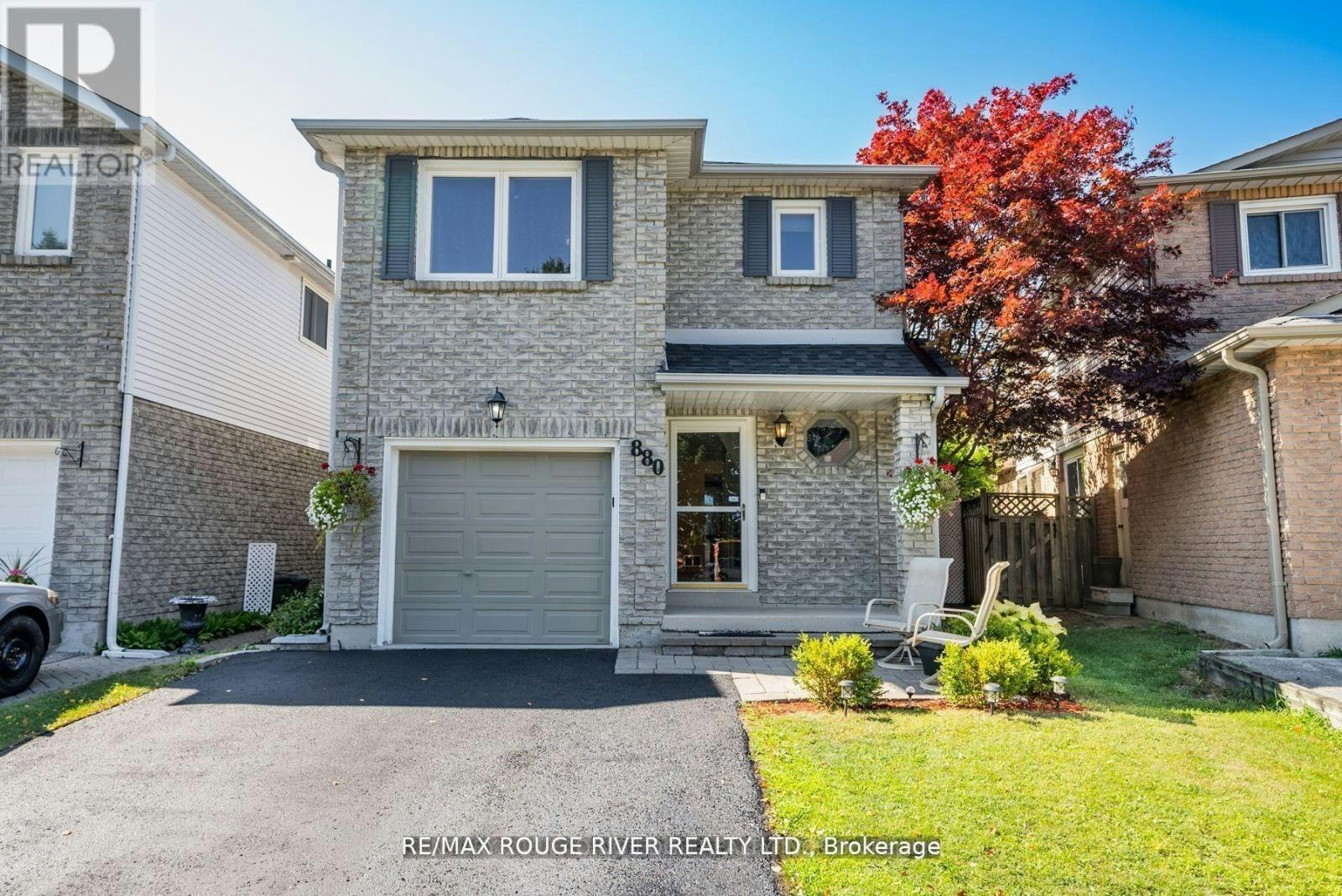 880 Castlegrove Avenue, Oshawa, ON, L1J 7Y4