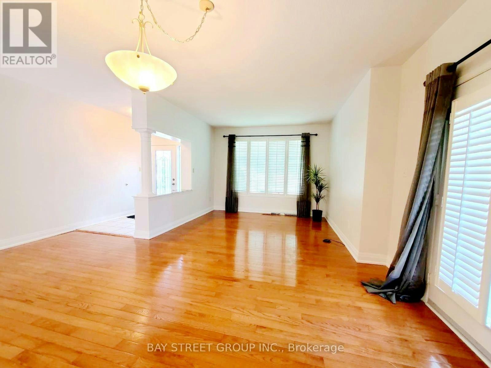 89 Skywood Drive, Richmond Hill, ON, L4E 4K8 - 3