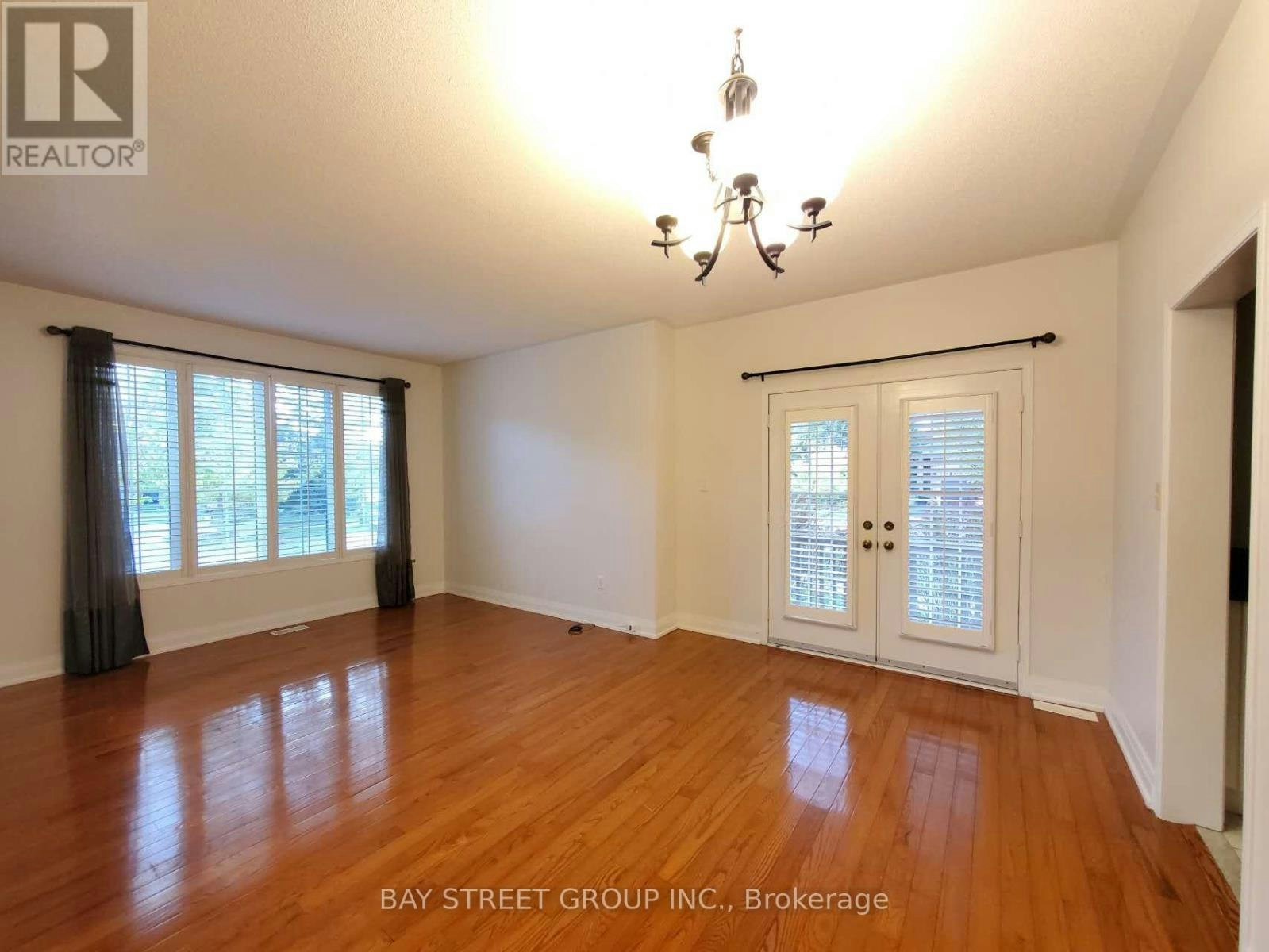 89 Skywood Drive, Richmond Hill, ON, L4E 4K8 3