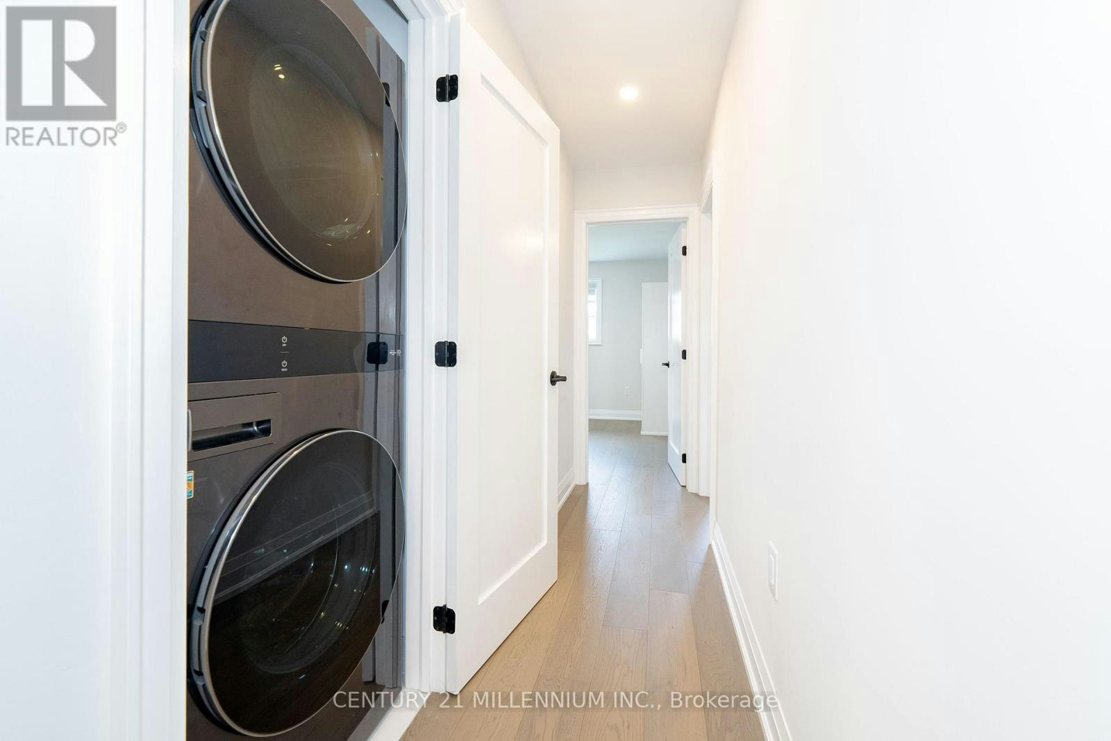 A-31 Mariposa Avenue, Toronto, ON, M6N 4A1 - 10