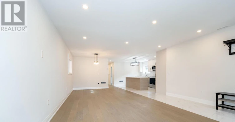 A-31 Mariposa Avenue, Toronto, ON, M6N 4A1 - 8