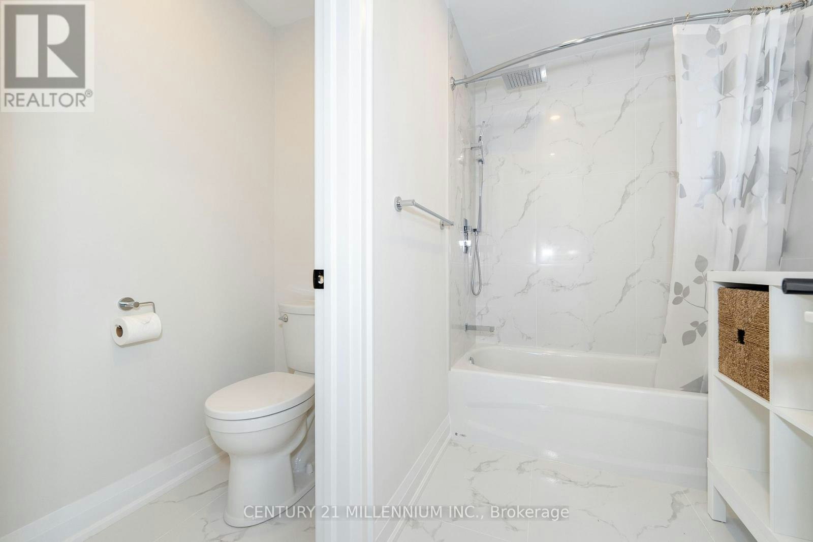 A-31 Mariposa Avenue, Toronto, ON, M6N 4A1 - 17