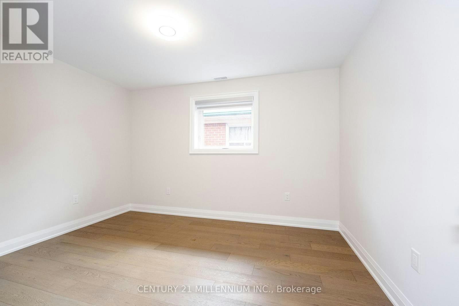 A-31 Mariposa Avenue, Toronto, ON, M6N 4A1 - 12