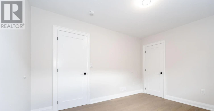 A-31 Mariposa Avenue, Toronto, ON, M6N 4A1 - 13