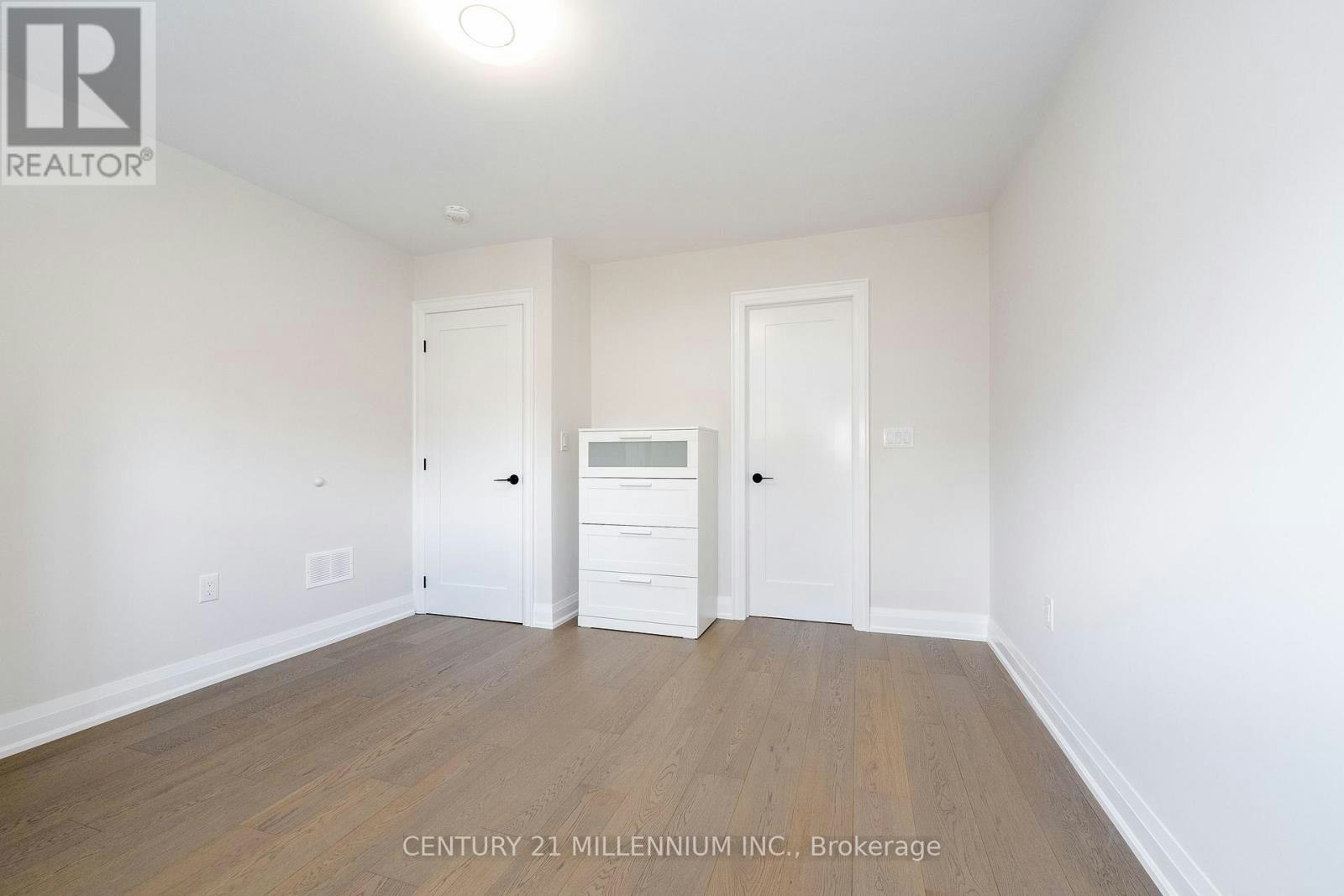 A-31 Mariposa Avenue, Toronto, ON, M6N 4A1 - 16