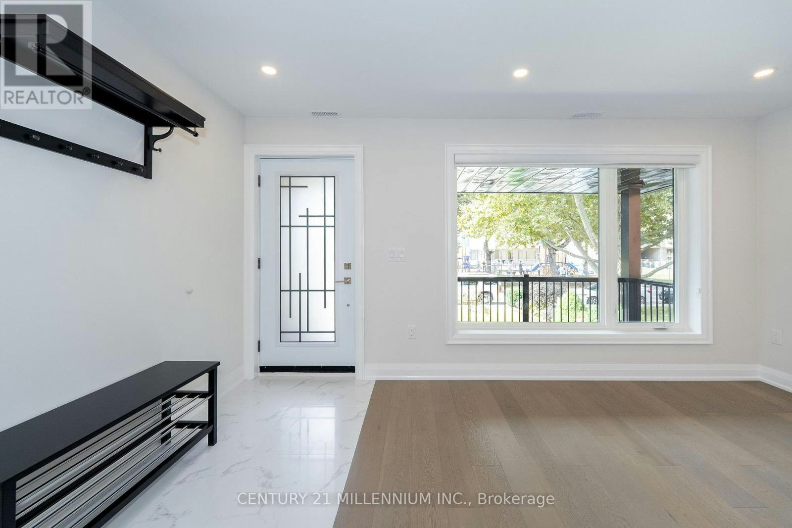 A-31 Mariposa Avenue, Toronto, ON, M6N 4A1 - 3
