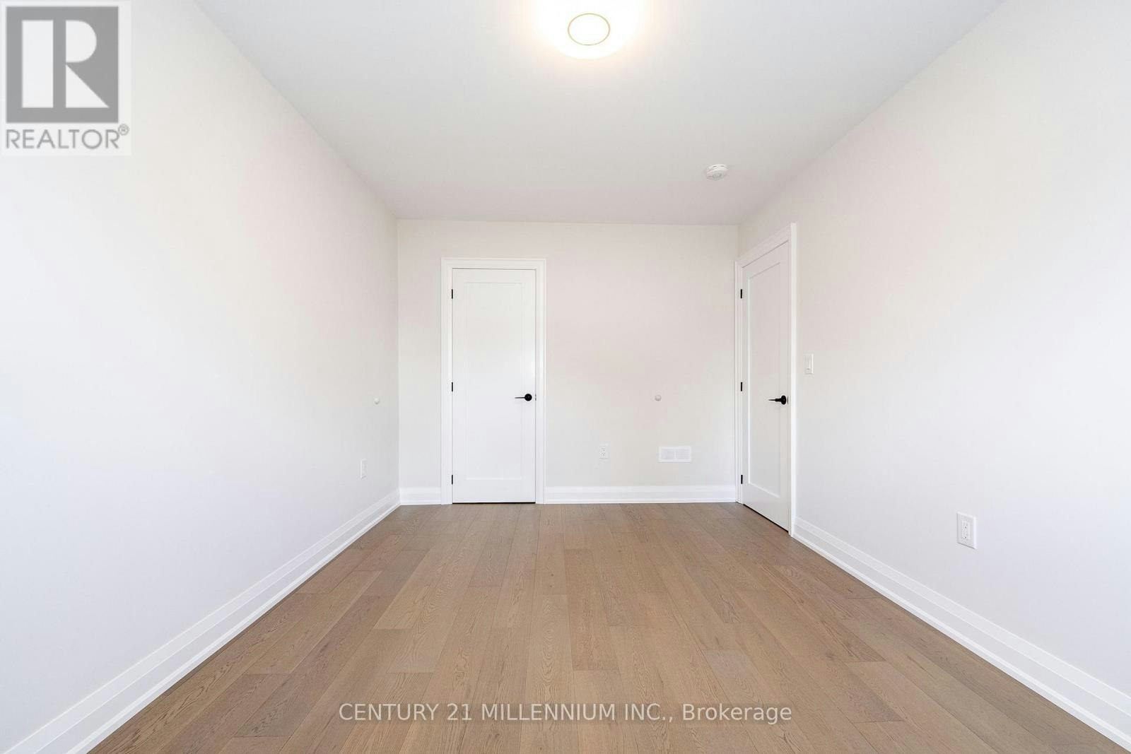 A-31 Mariposa Avenue, Toronto, ON, M6N 4A1 - 15