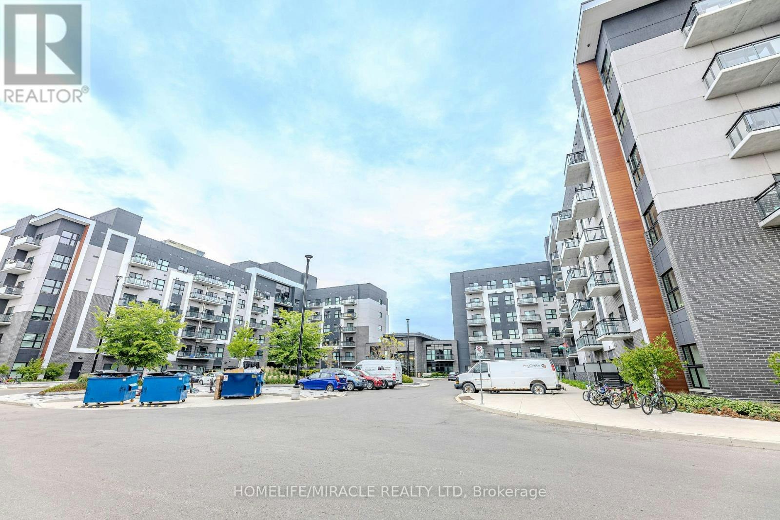 215-102 Grovewood Common, Oakville, ON, L6H 0X2